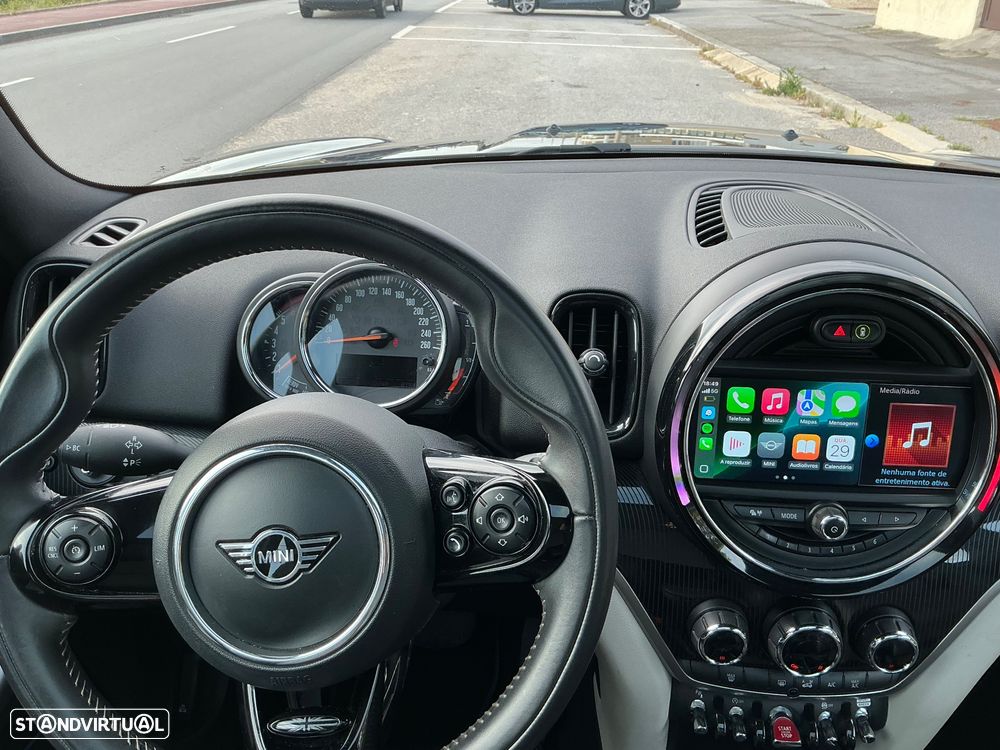 MINI Countryman Cooper D Premium Yours Auto - 16