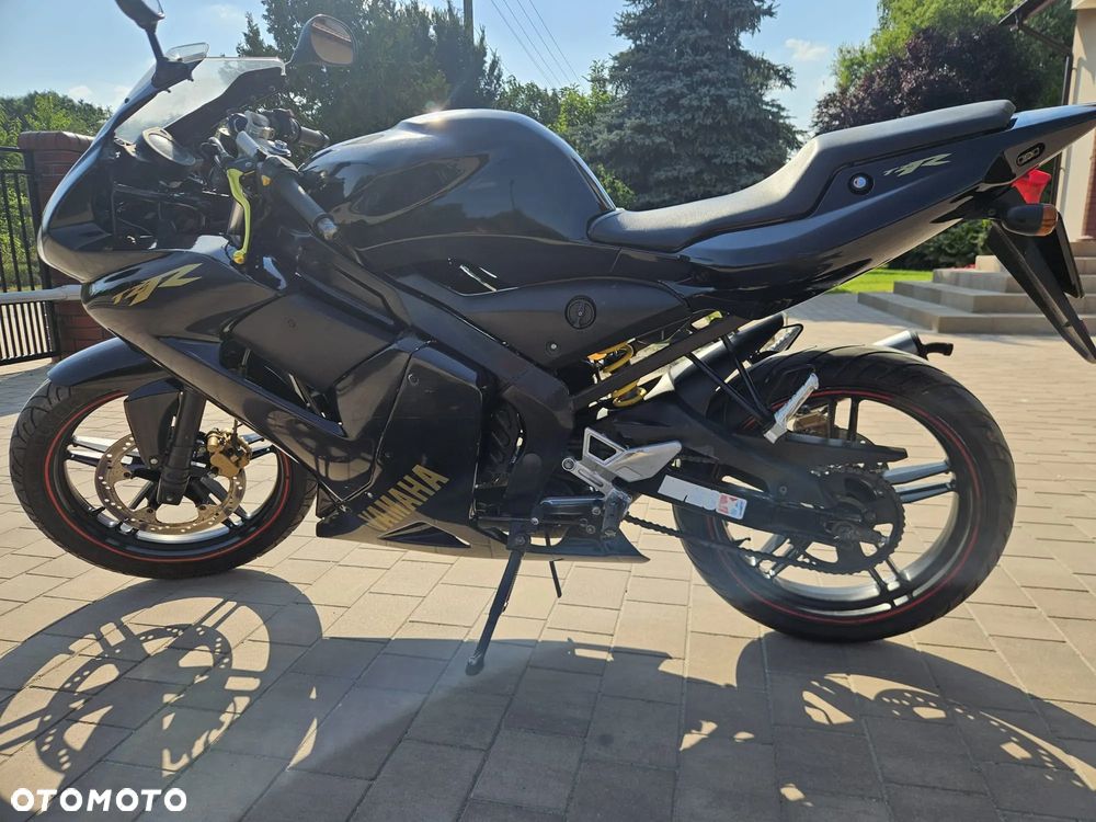 Yamaha TZR - 8