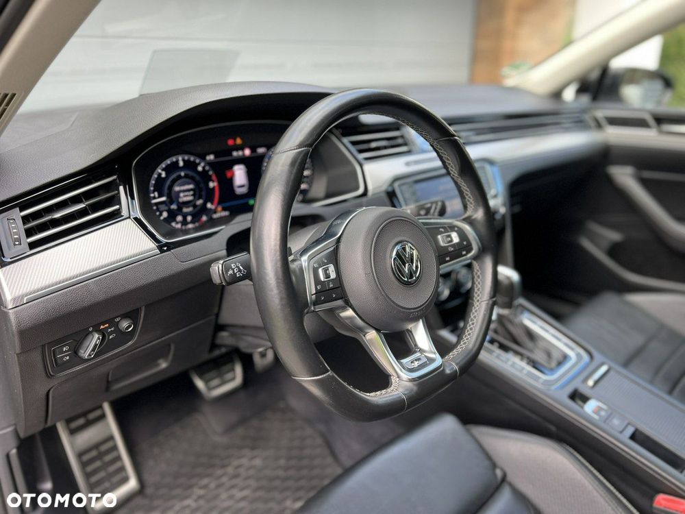 Volkswagen Passat - 13