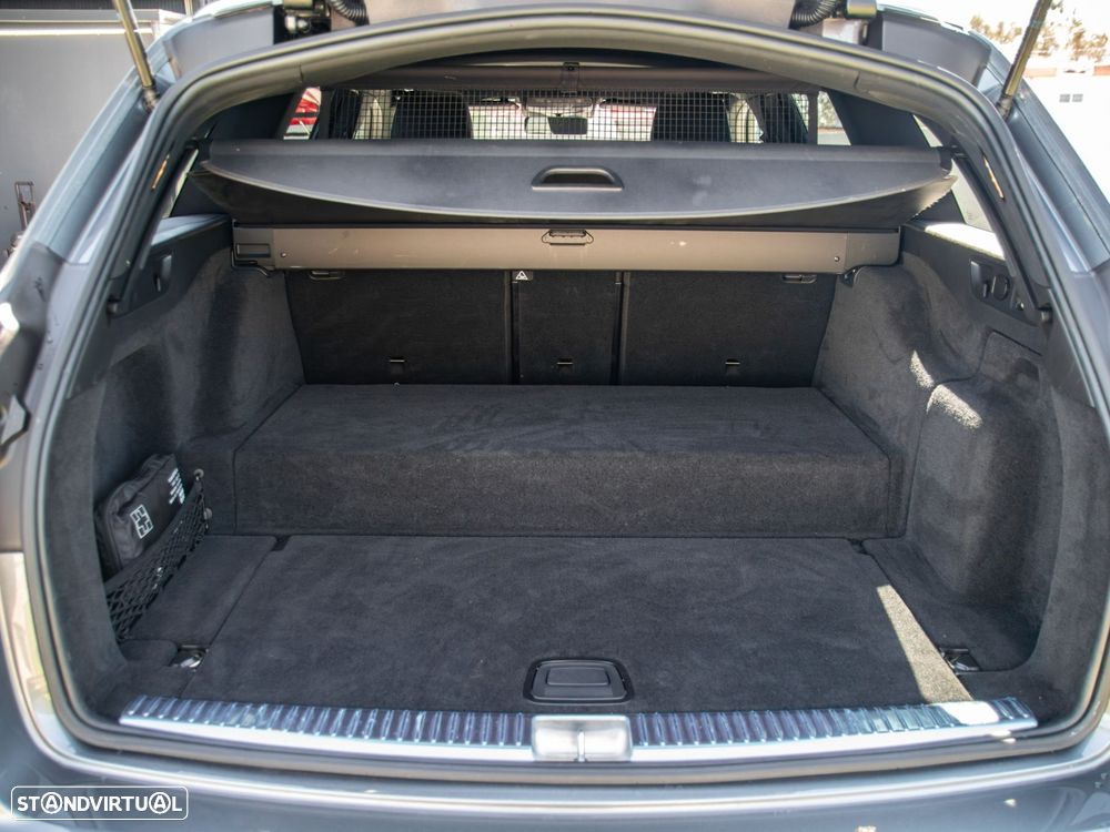 Mercedes-Benz E 300 de 9G-TRONIC AMG Line - 11