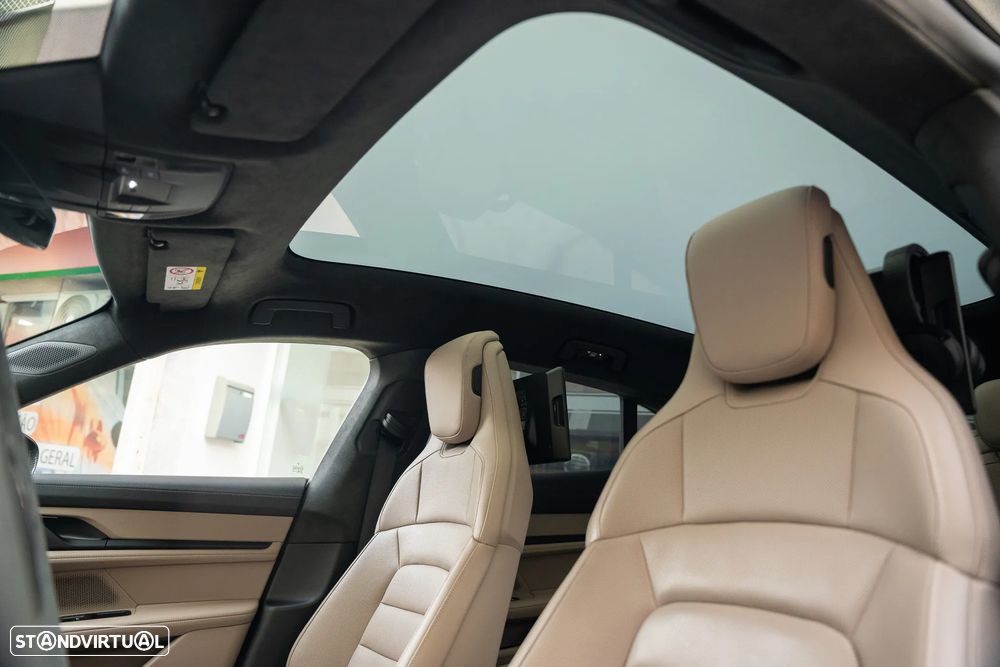 Porsche Taycan Sport Turismo GTS - 17