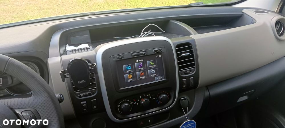 Renault trafic III - 10