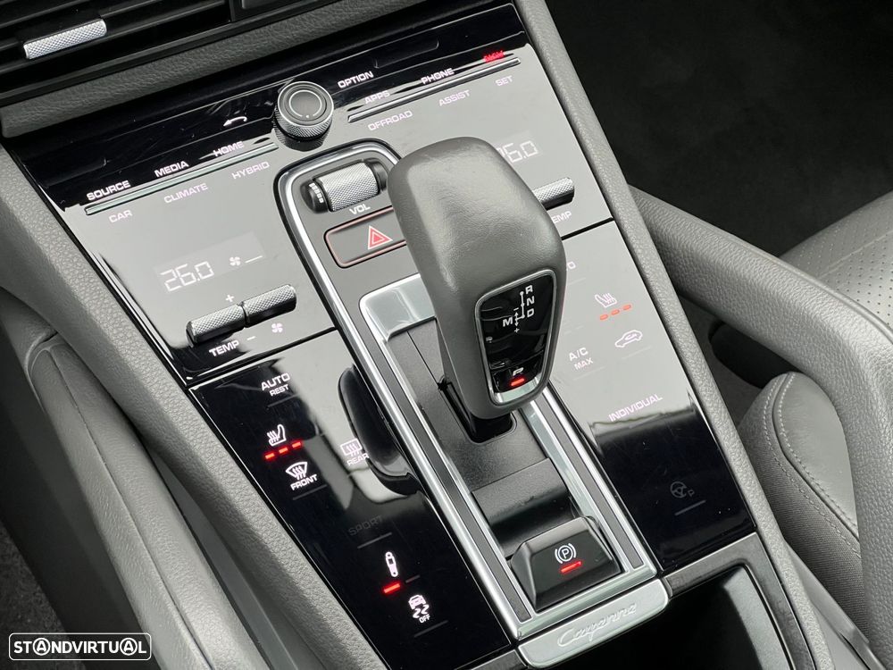 Porsche Cayenne Coupé E-Hybrid Platinum Edition - 20