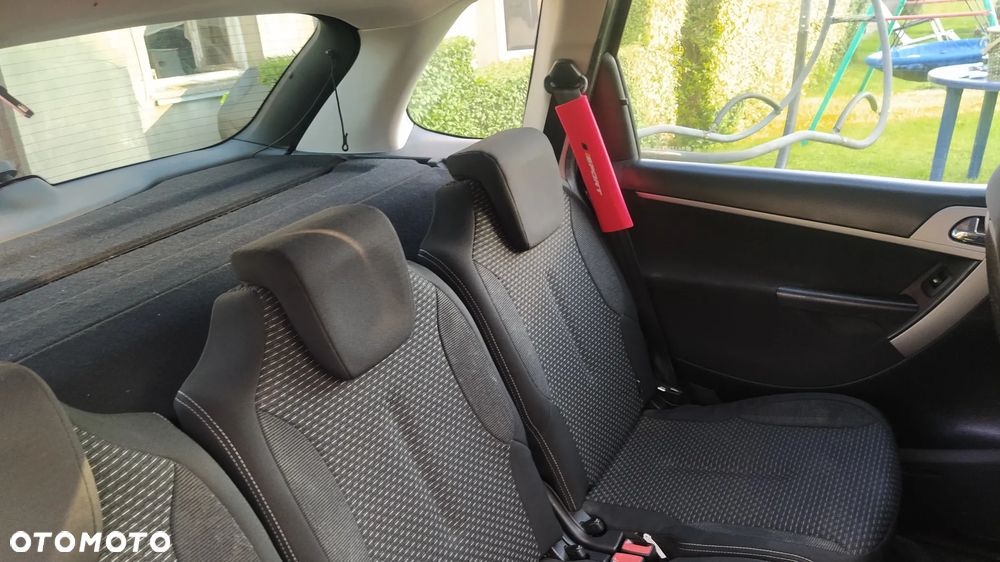 Citroën C4 Picasso - 18
