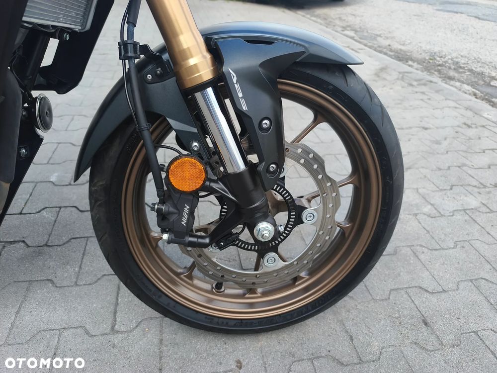 Honda CB - 18