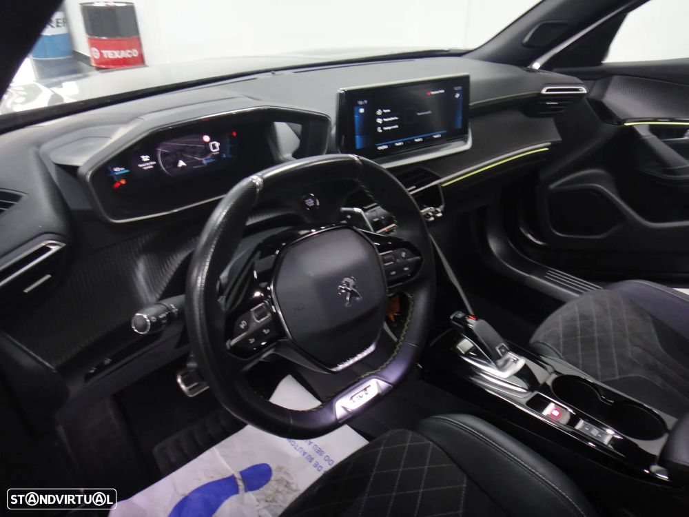 Peugeot 2008 1.2 PureTech GT EAT8 - 12