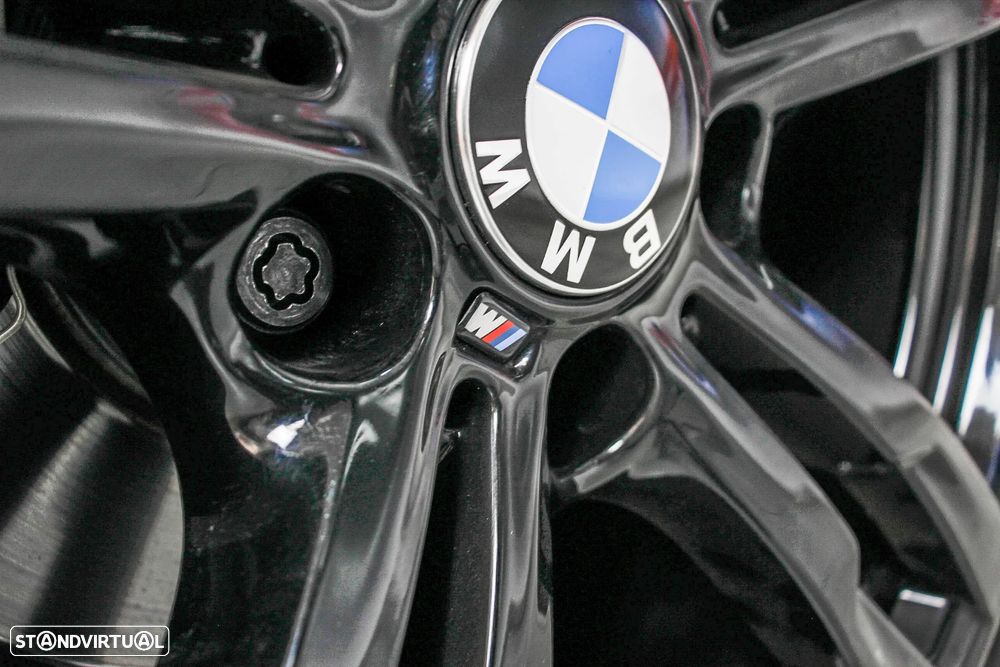 BMW 320 d Auto Pack M - 23