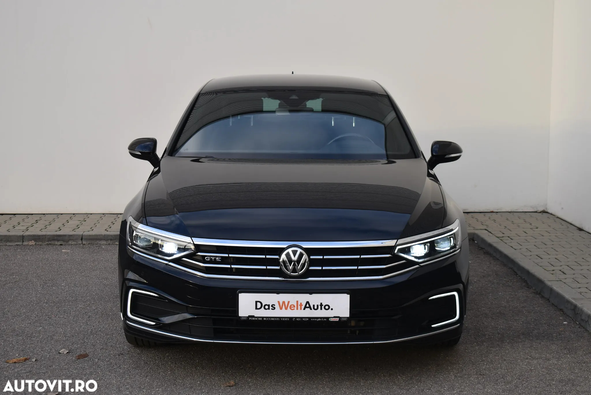 Volkswagen Passat - 2
