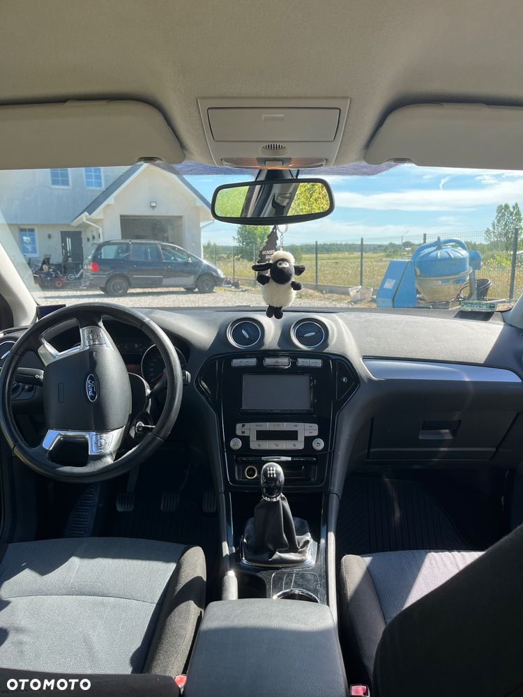 Ford Mondeo 1.8 TDCi Ambiente - 9