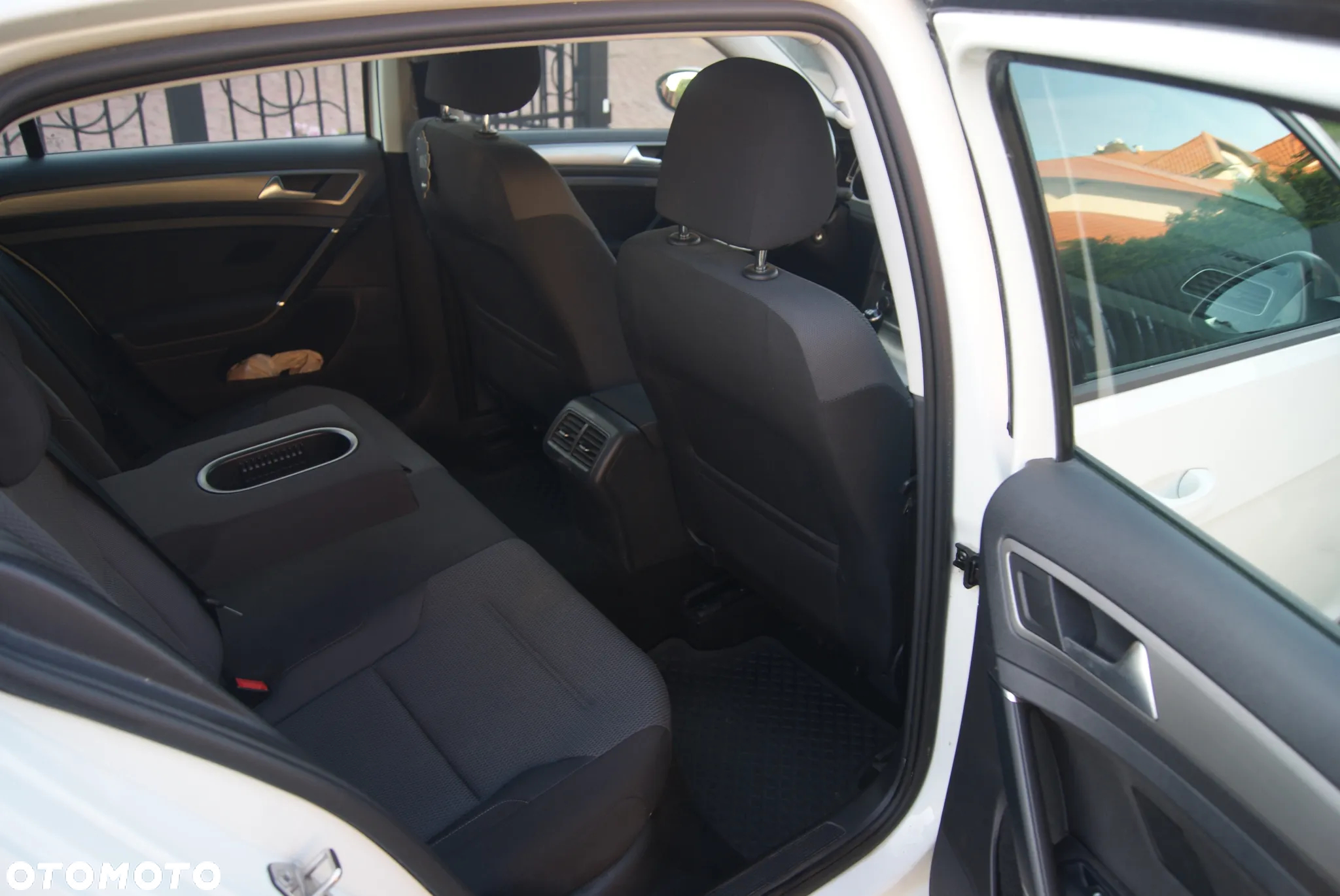 Volkswagen Golf - 12