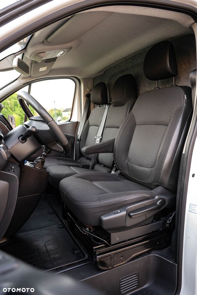 Opel Vivaro L2H1 2.9t Elegance Premium - 11