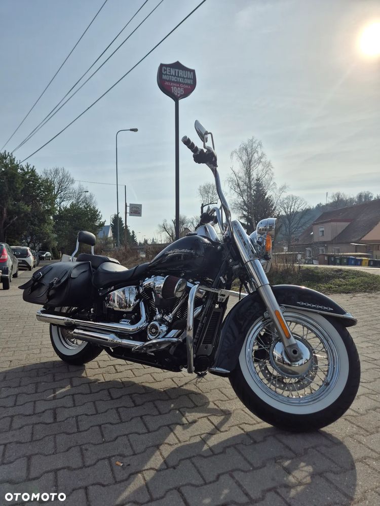 Harley-Davidson Softail Deluxe - 11