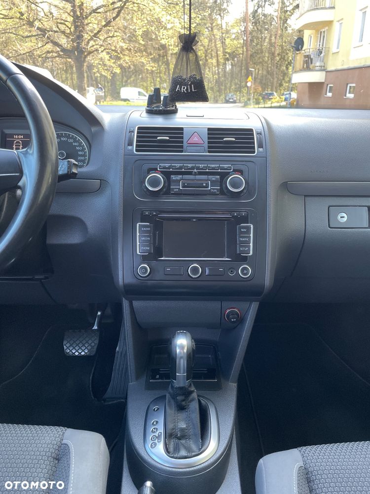 Volkswagen Touran 2.0 TDI DPF Highline DSG - 31