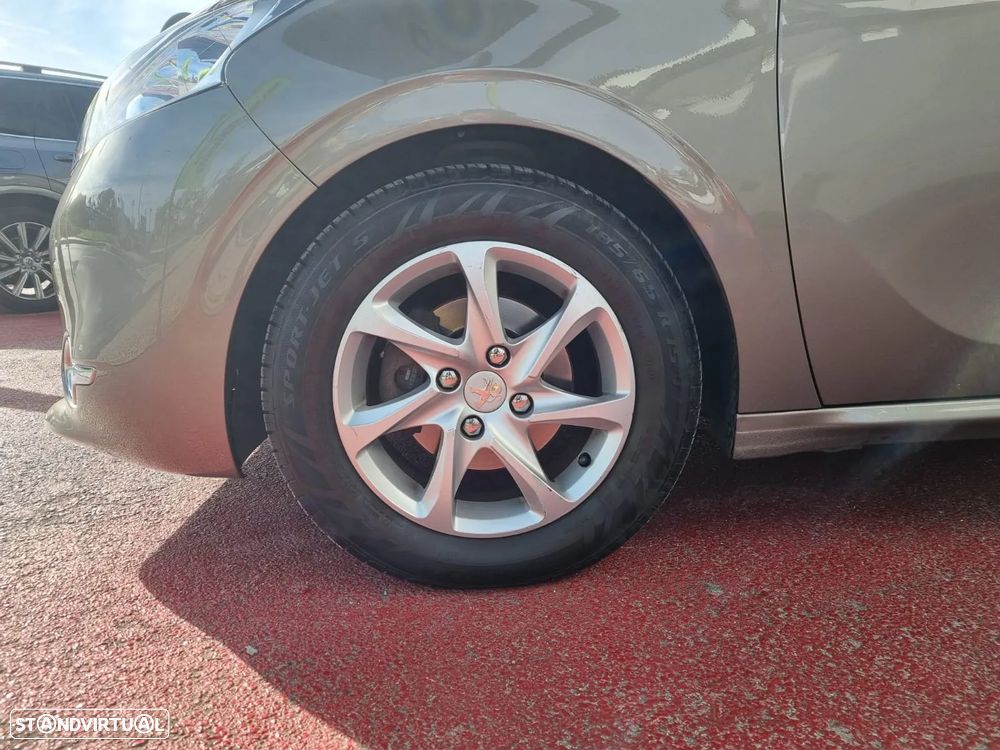 Peugeot 208 1.2 VTi Active - 6