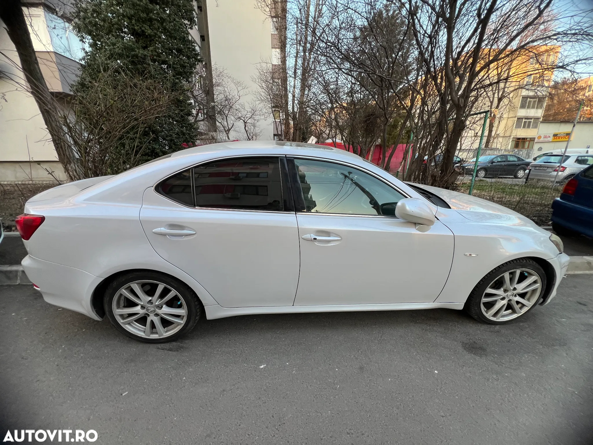 Lexus Seria IS 250 2.5 V6 Aut Luxury - 18