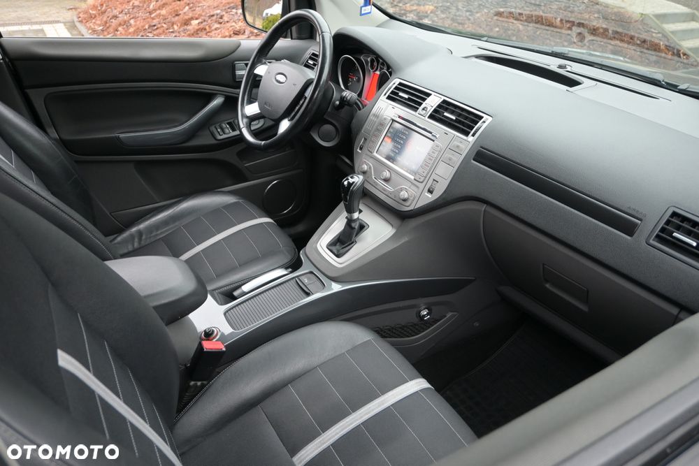 Ford Kuga 2.0 TDCi 4x4 Titanium - 23