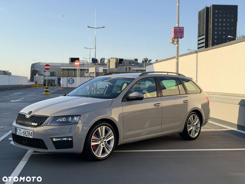 Skoda Octavia 2.0 TDI DSG RS - 3
