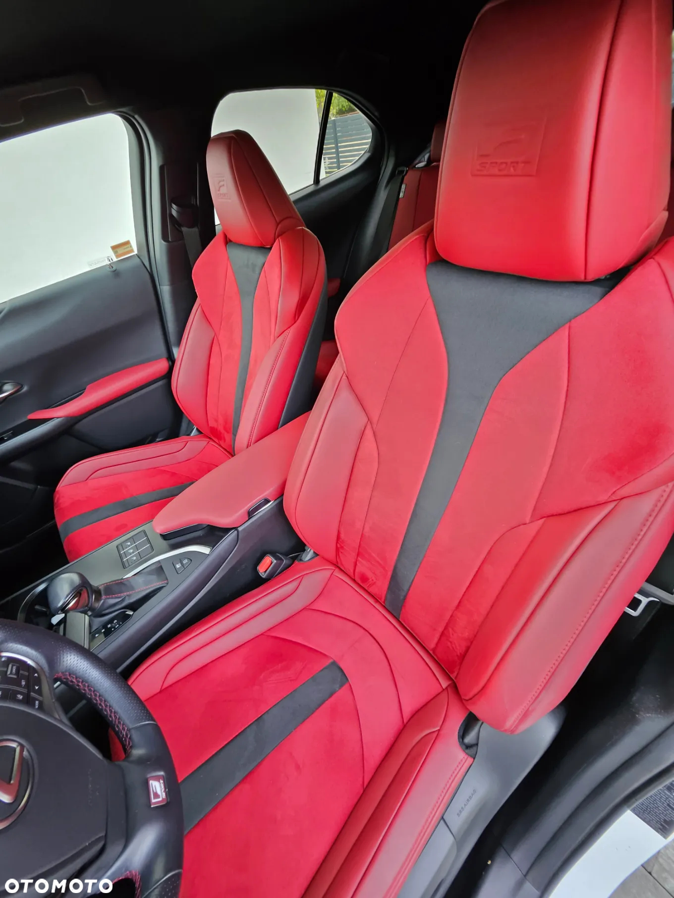 Lexus UX 250h GPF F Sport 2WD - 8