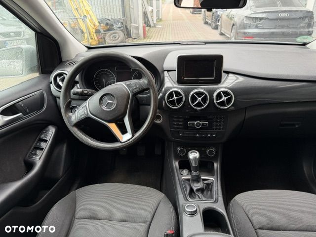 Mercedes-Benz Klasa B 180 CDI (BlueEFFICIENCY) - 8
