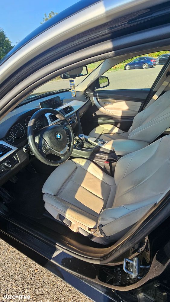 BMW Seria 3 320d EfficientDynamics Edition Sport Line - 12