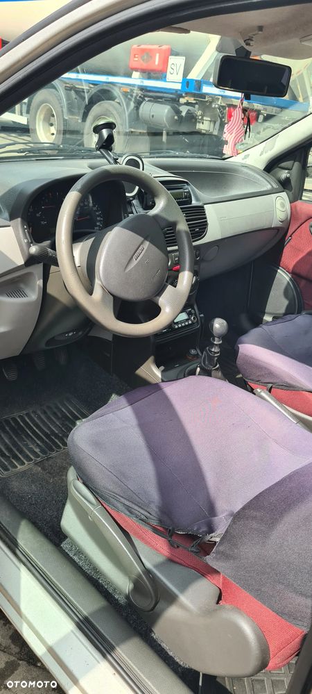 Fiat Punto 1.2 16V ELX - 5