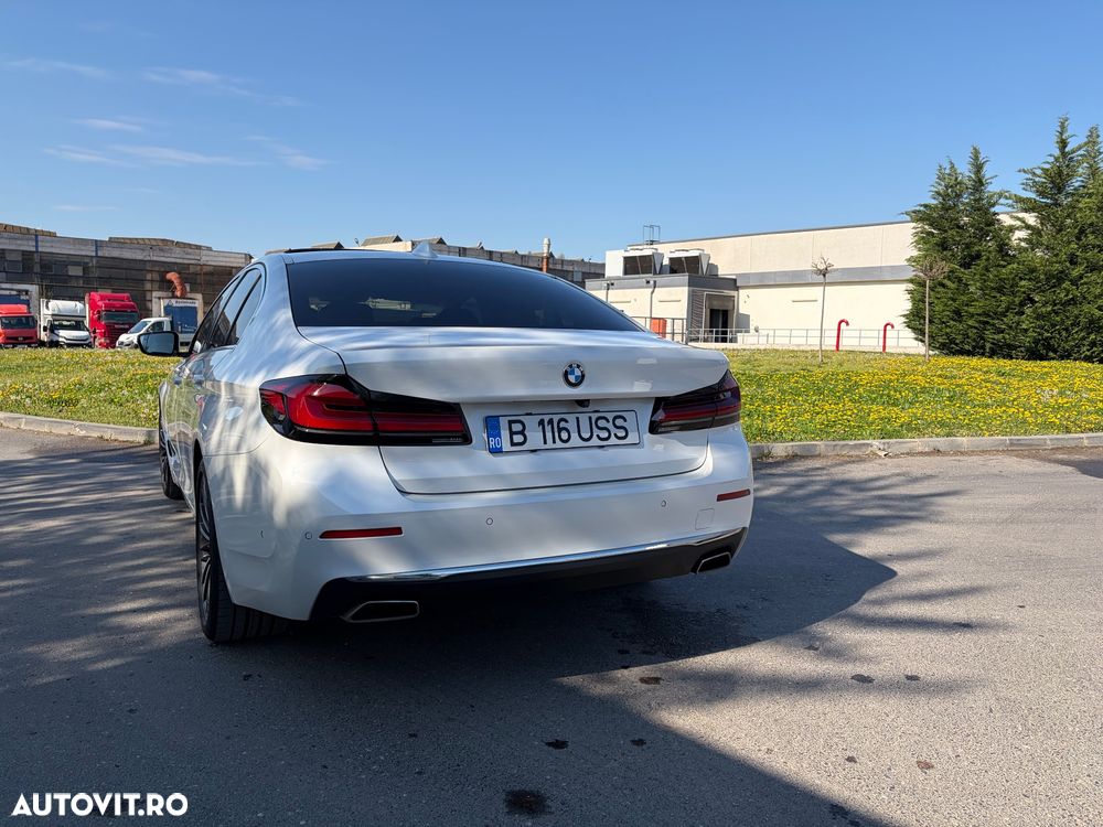 BMW Seria 5 530d xDrive AT MHEV - 10
