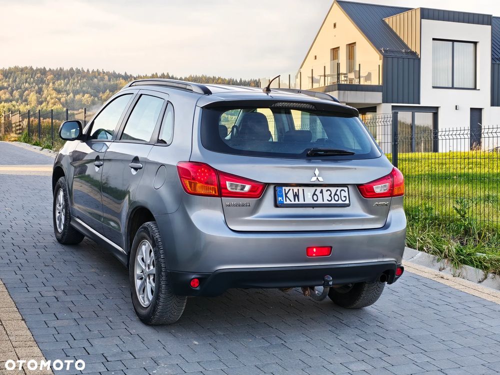 Mitsubishi ASX - 5