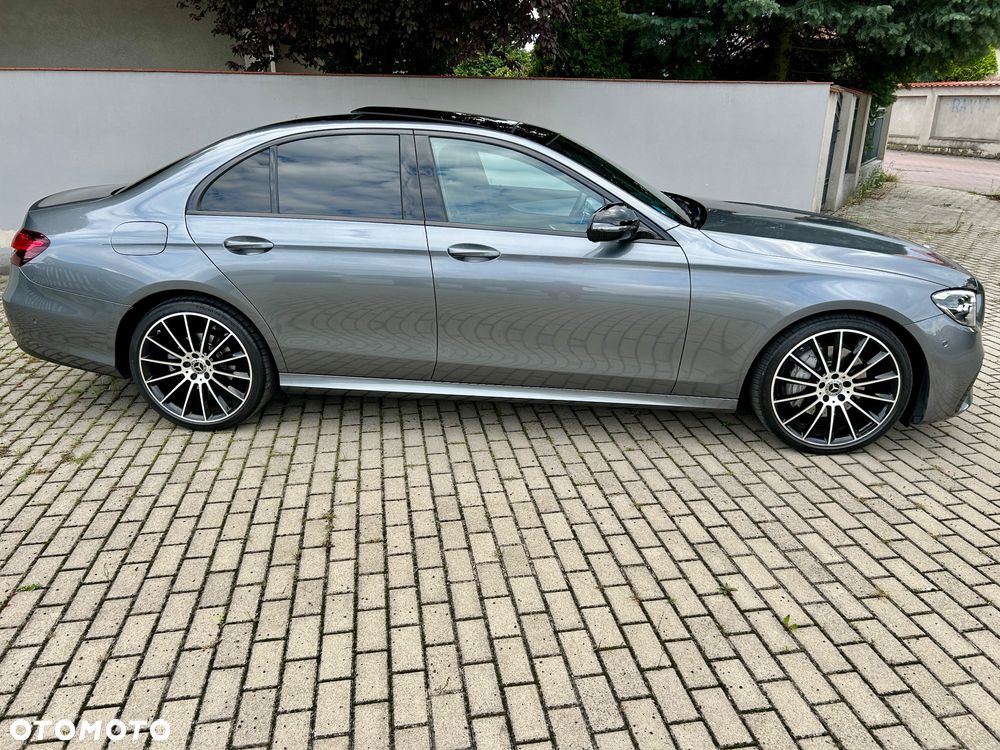 Mercedes-Benz Klasa E 220 d T 9G-TRONIC AMG Line - 5