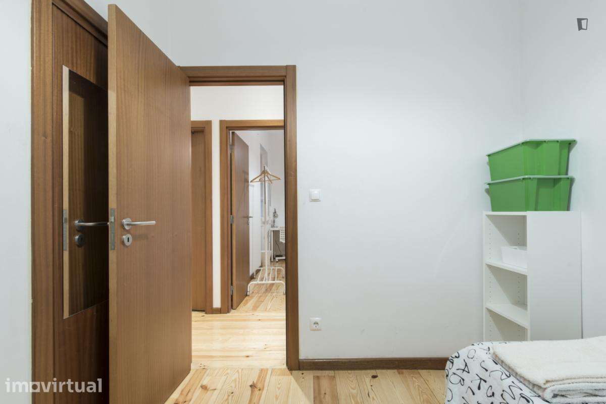 Quarto - localizado em Entrecampos Lisbon - Grande imagem: 3/17