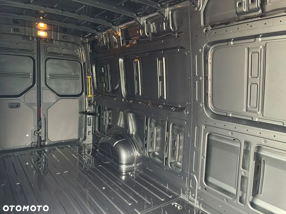 Volkswagen Crafter 35 Furgon AUTOMAT/L4H3, 2.0BiTDI 177KM, 4490mm, Wysoki dach, r.o. 4490 - 10