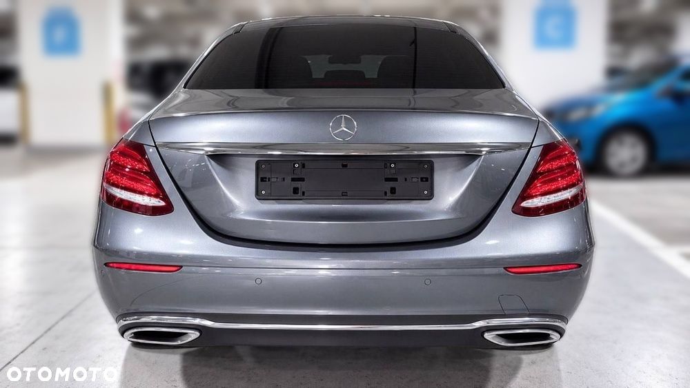Mercedes-Benz Klasa E - 16