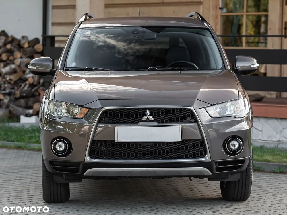 Mitsubishi Outlander - 4