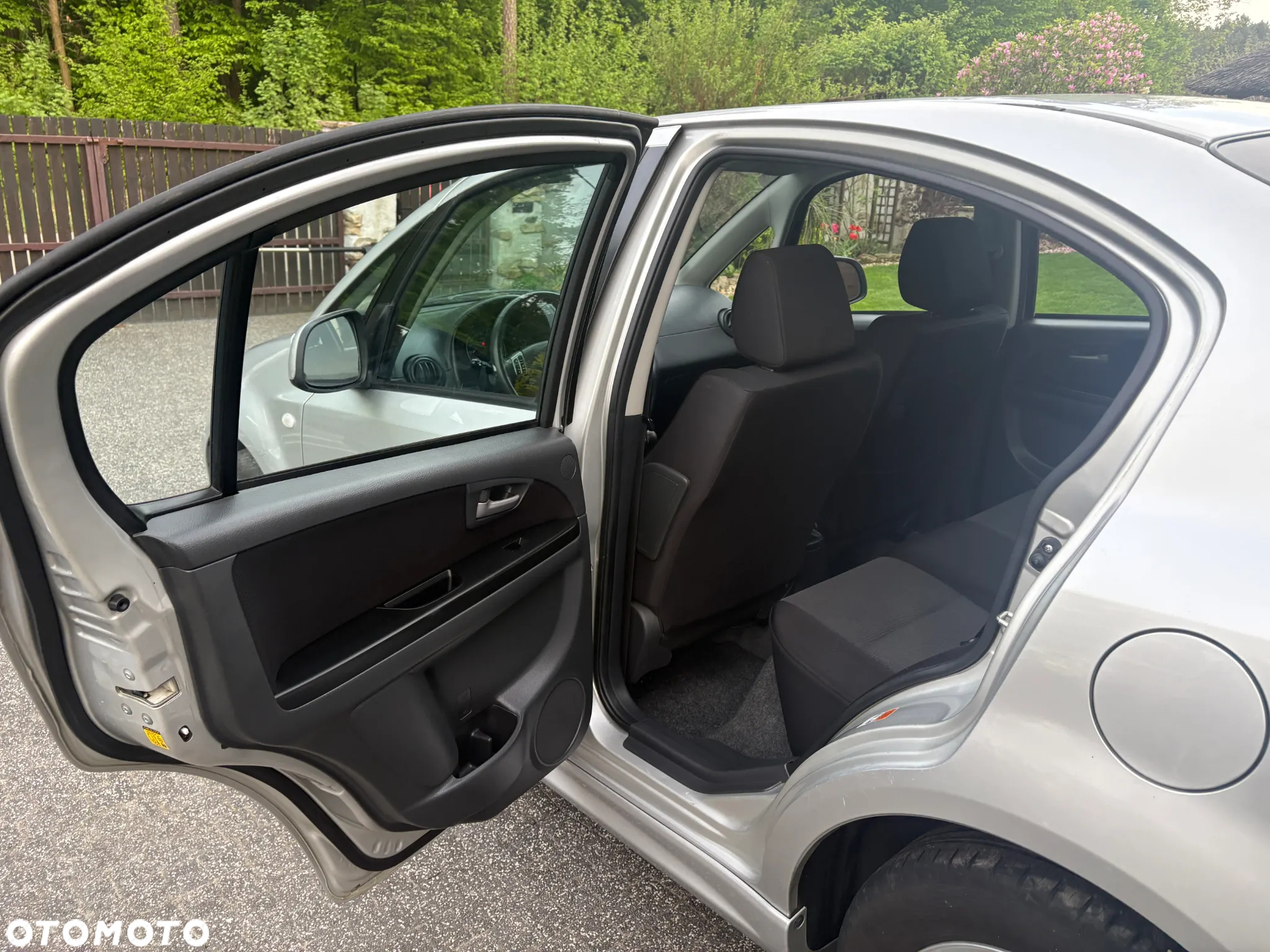 Suzuki SX4 1.6 GS/Premium - 13