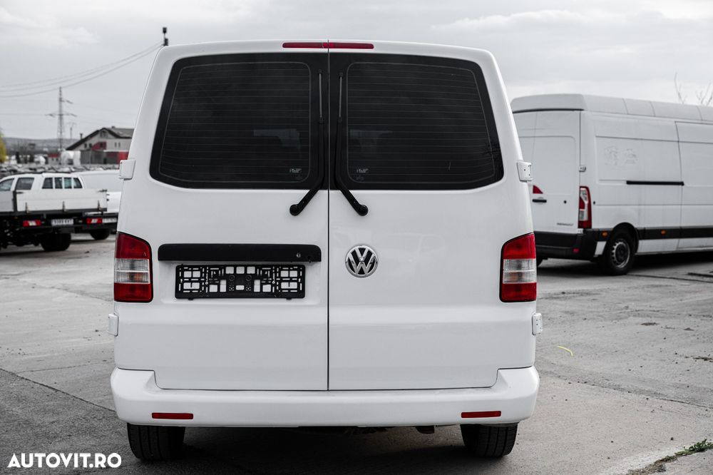 Volkswagen Caravelle - 24