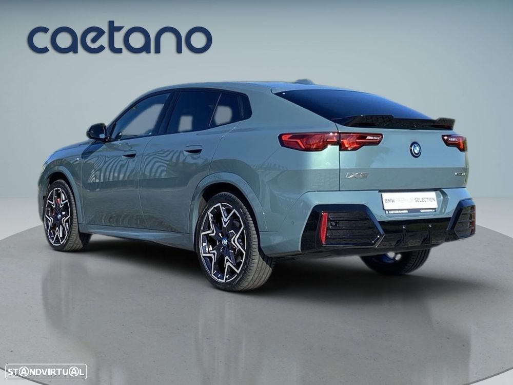 BMW iX2 eDrive20 Pack Desportivo M Pro - 27