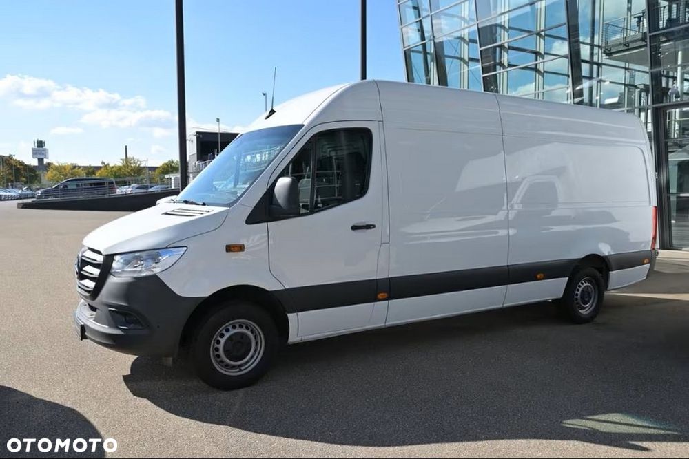 Mercedes-Benz Sprinter - 3