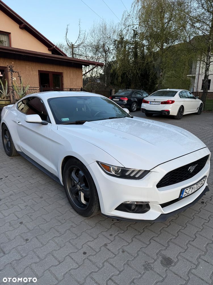 Ford Mustang 3.7 V6 - 1
