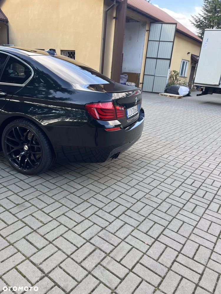 BMW Seria 5 530d xDrive - 16