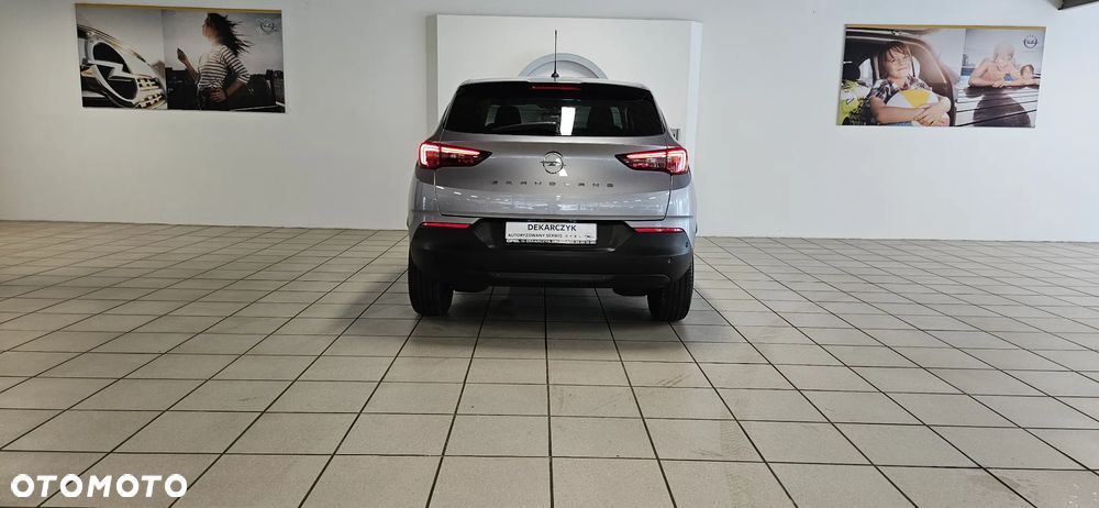 Opel Grandland 1.2 T Business Edition S&S - 5