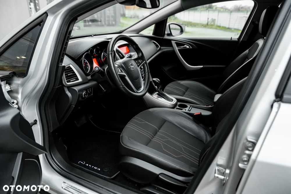 Opel Astra 1.4 Turbo Automatik - 19