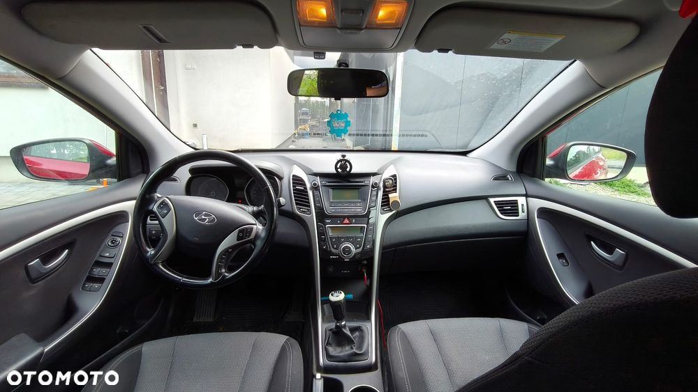 Hyundai i30 1.6 CRDi Premium - 8