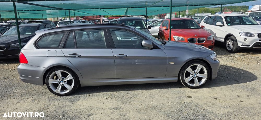 BMW Seria 3 320d DPF Touring Blue Performance - 4