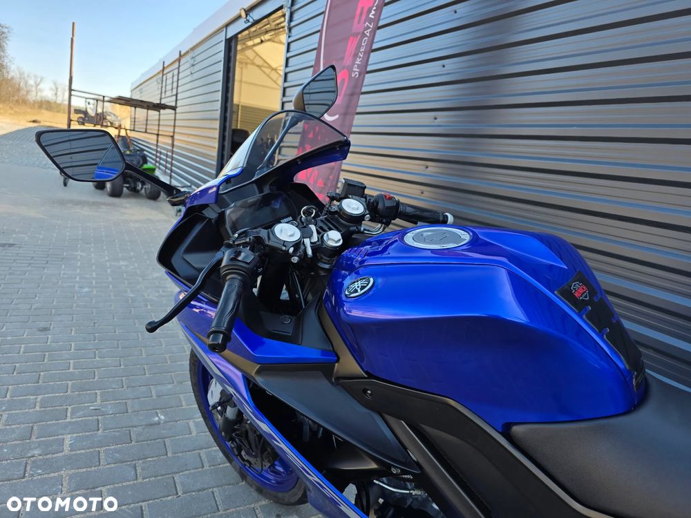 Yamaha YZF - 21