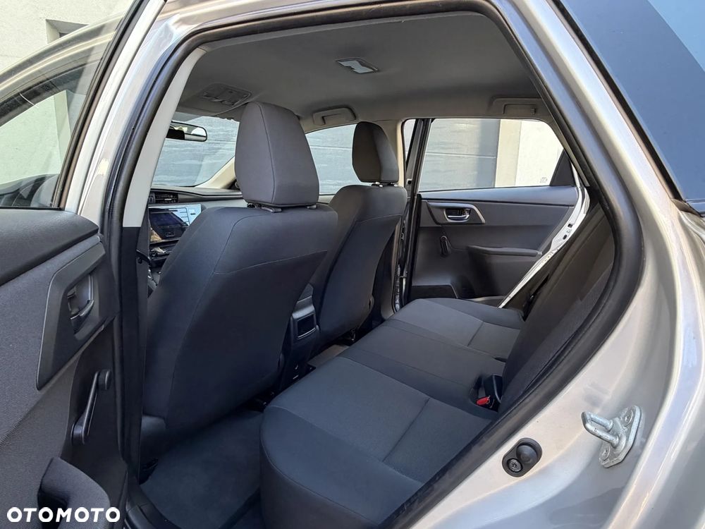 Toyota Auris - 21