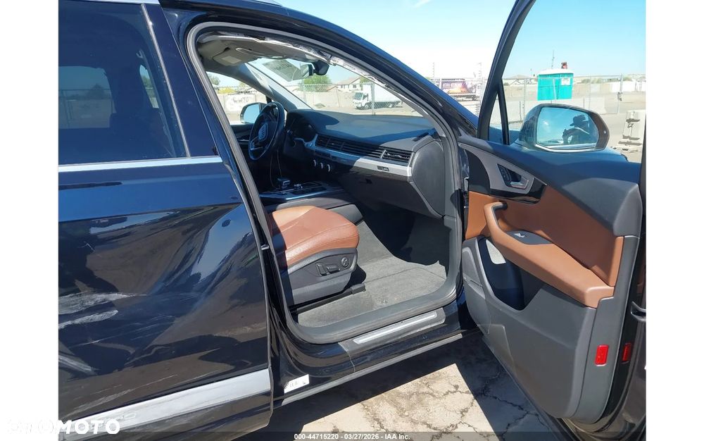 Audi Q7 - 7