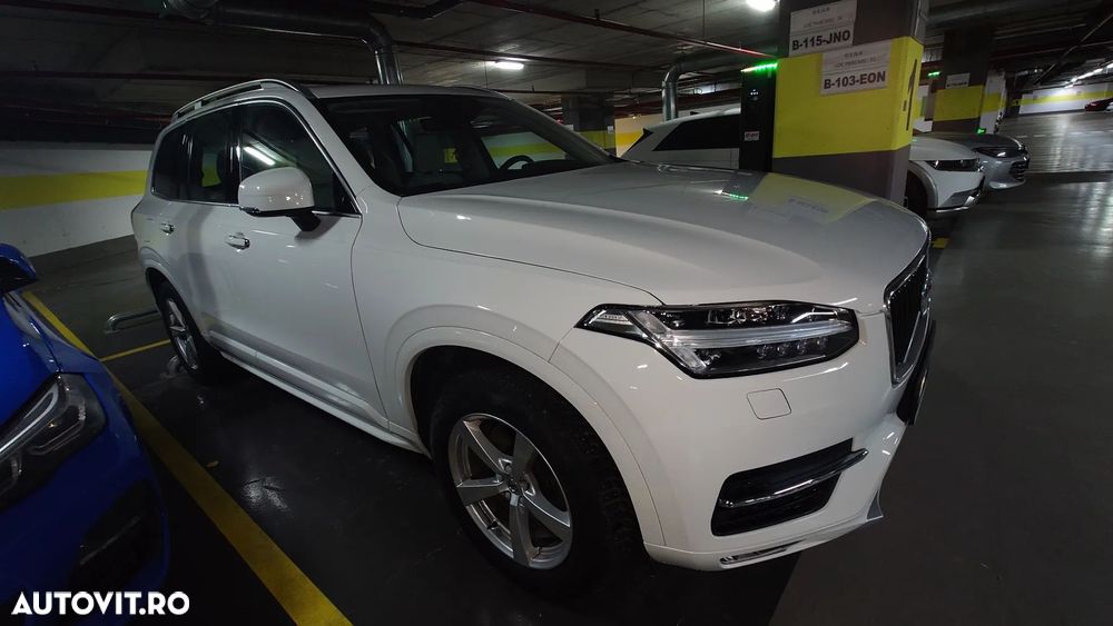 Volvo XC 90 D5 AWD Momentum - 2