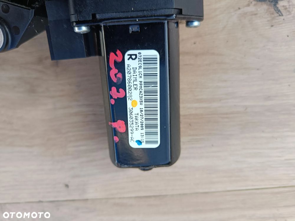 MERCEDES W207 COUPE CABRIO PODAJNIK PASA PRAWEGO PRAWY A2078600282 - 3