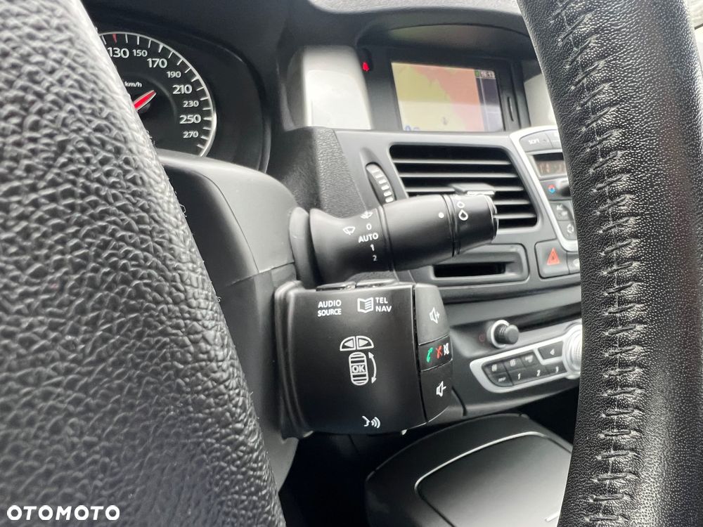 Renault Laguna dCi 110 FAP Emotion - 40