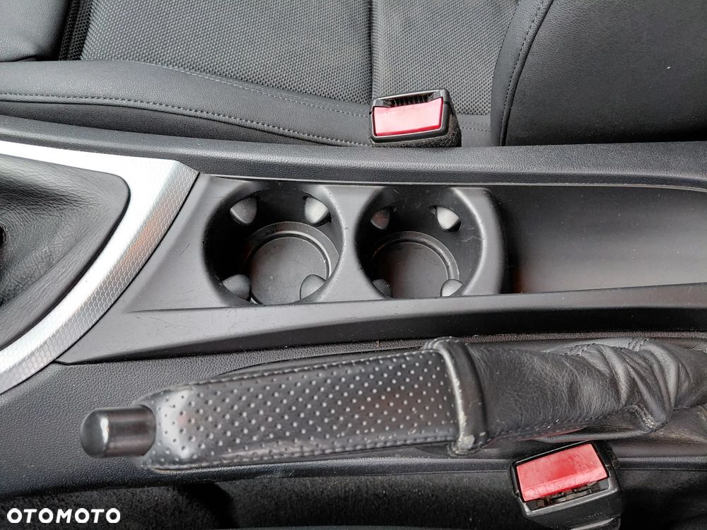 BMW Seria 1 - 27
