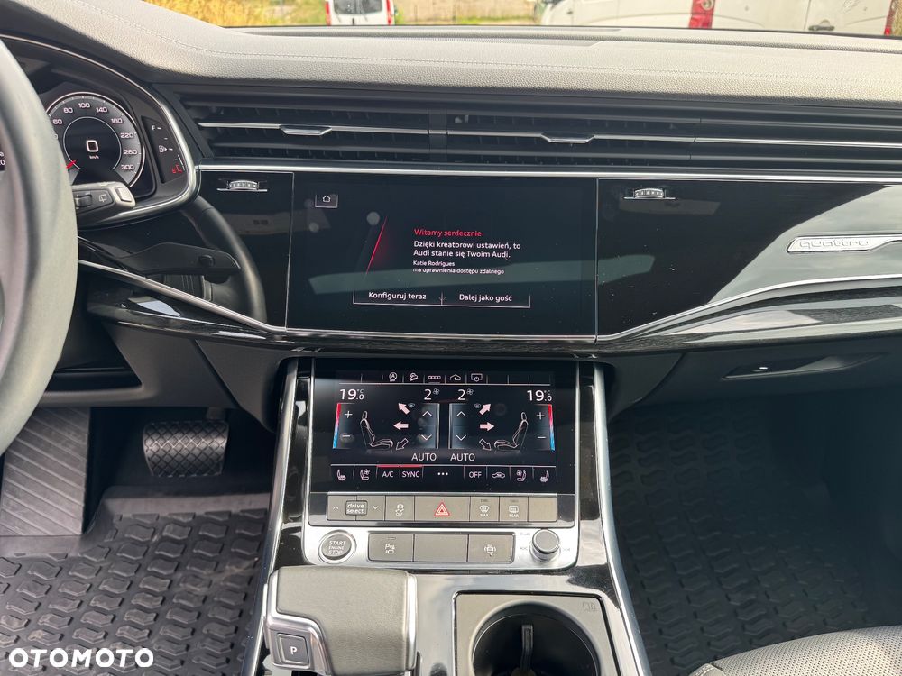 Audi Q8 SUV TFSI quattro 250 kW tiptronic - 14